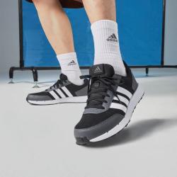 adidas 复古时尚运动休闲跑步鞋中性鞋