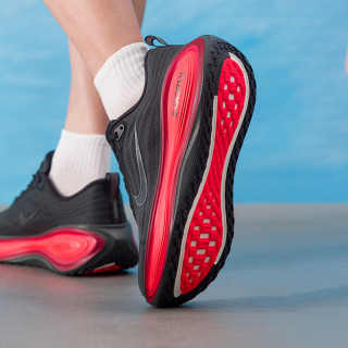 NIKE 滔搏丨NIKE耐克男子VOMERO PLUS迈柔训练公路跑步鞋HV8150-017