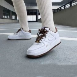 NIKE Air Force 1 '07 AF1 女子运动休闲鞋