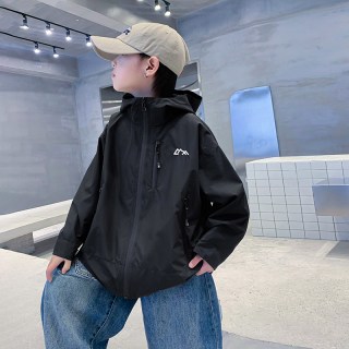 宝贝亨亨 男童早秋装防风防水登山冲锋衣外套2026新款儿童男孩春秋酷帅夹克