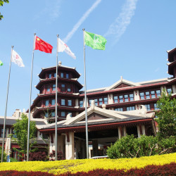 天津光合谷温泉度假酒店1晚+2大1小自助餐+胖达乐园+2大1小温泉票+两大一小动物园门票+两大一小夏日水乐园