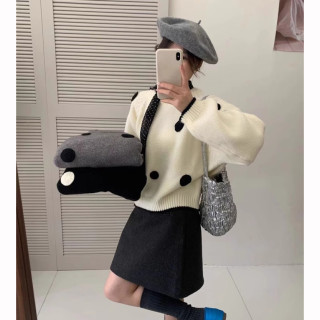 高级感时尚波点圆领套头毛衣女秋冬新款慵懒风软糯宽松百搭针织衫