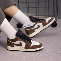 NIKE 滔搏丨NIKE耐克大童AIR JORDAN 1低帮复古板鞋运动鞋553560-200