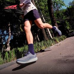 ALTRA TORIN 9 透气宽楦赤足跑鞋 石灰色 42