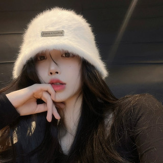白色兔毛渔夫帽女款时尚显脸小秋冬季素颜百搭水桶帽子大头围盆帽