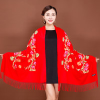 秋冬加厚保暖中国风时尚刺绣流苏围巾披肩