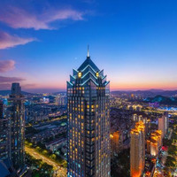 苏州香格里拉大酒店 云端豪华阁豪华双床房-纵览都市璀璨夜景