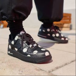 NIKE 女子AIR FORCE 1 '07平底波点板鞋运动休闲鞋IR8647-001