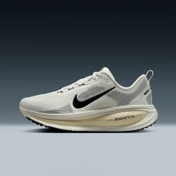 NIKE 男鞋NIKE VOMERO PLUS厚底新款超级迈柔缓震跑步鞋II7181-102