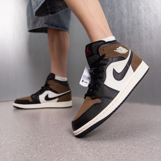 百亿补贴：NIKE 男Air Jordan 1 AJ1黑白棕中帮板鞋运动篮球鞋DQ8426-007