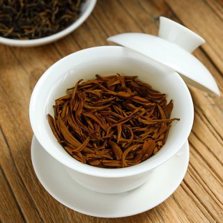 新茶金骏眉茶叶 红茶礼盒装200克送茶具中秋送礼