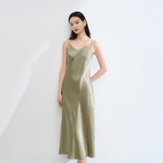 EP YAYING EP雅莹女装 光泽感醋酸缎面收腰V领吊带连衣裙