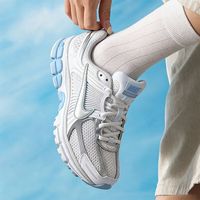 NIKE 女子ZOOM VOMERO 5 CHROME运动休闲鞋IV4311-100