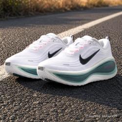 NIKE 男士训练运动鞋