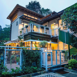 拾野地别墅酒店（花水湾温泉度假区店）1晚+两大一小河畔天然温泉不限次数畅泡