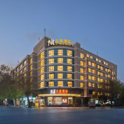 之茂酒店（钟鼓楼回民街洒金桥地铁站店）1晚+千古情/驼铃传奇演出门票抵用券+自助洗衣房+享双人汉服体验一次（不含妆...