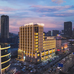 TIDE lab潮酒店（路桥中盛广场十里长街店）2晚+潮潮的不限量冰激凌+潮潮的双人下午茶+潮潮的诱惑夜宵