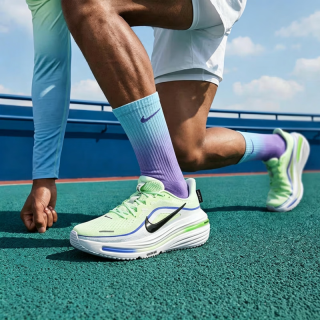 节奏跑训练：NIKE WINFLO 12 男款跑步鞋