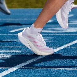 adidas 盈风系列 ZYRION超轻稳定透湿排汗缓震回弹体考体测跑鞋