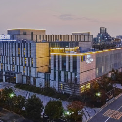 御海·墨憩酒店（杭州湾金融广场店）1晚+中国国家地理立体杂志空间1大1小门票