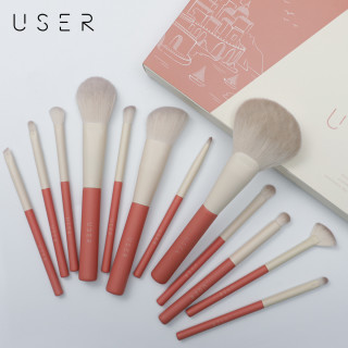 USER 假日系列12支化妆刷套装遮瑕眼影腮红高光散粉柔软可爱TY