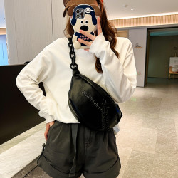 高级质感包包女2026新款时尚质感小众斜挎包腰包流行爆款百搭胸包