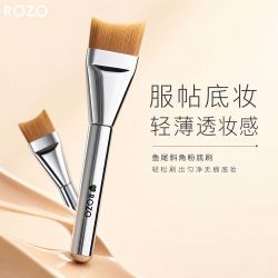 ROZO 化妆粉底刷紧密刷毛不易吃粉化妆粉底刷