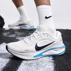 NIKE JOURNEY RUN透气轻便低帮男子跑步鞋