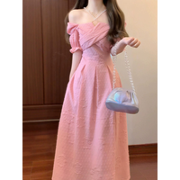法式气质一字肩粉色连衣裙女夏季大码胖mm度假风收腰显瘦绝美长裙