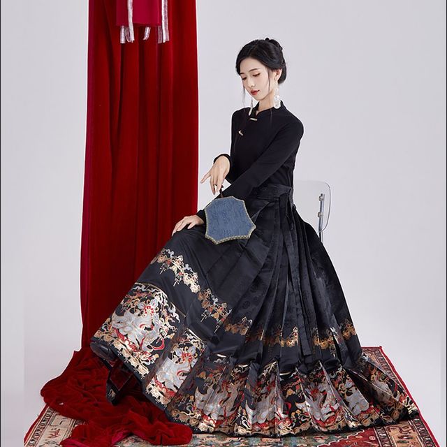 醉雨朵 九尾狐 仿妆花马面裙 明制高端仿妆花织金马面裙 汉服新款