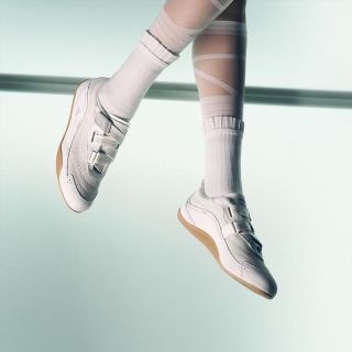adidas 正品adidas阿迪达斯女鞋芭蕾风低帮薄底百搭舒适运动休闲鞋JS0151