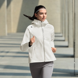 迪桑特 WOMEN’S RUNNING女士连帽加绒收腰防泼水外套新品