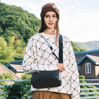 FILA FUSION系列情侣款运动斜挎包男女同款单肩包