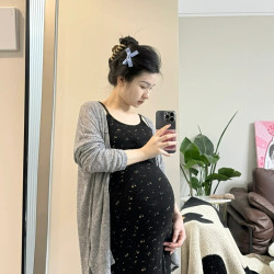 孕妇装春装新款时尚洋气孕妇连衣裙度假风碎花吊带裙开衫孕套装