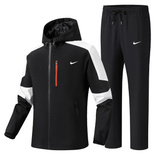 NIKE 2026新款运动套装冲锋衣裤男秋冬户外夹克情侣款防风防水百搭软壳 黑色 L