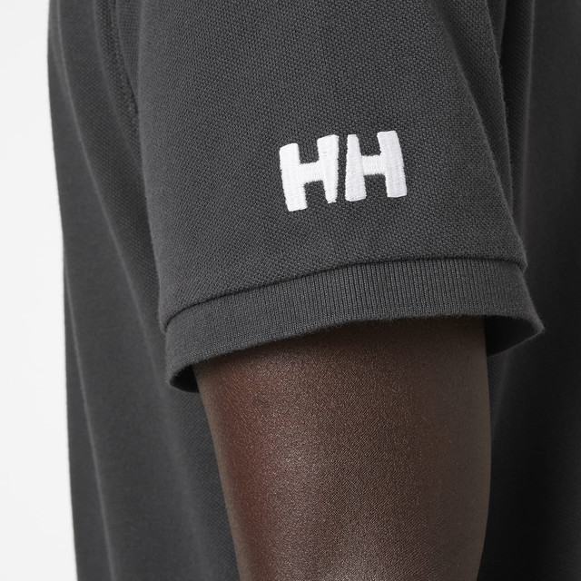 移动专享、移动端：HELLY HANSEN 男性 polo衫  圆领 短袖 中等常规版型 980 Ebony 尺码X-Large