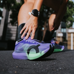 On Cloudboom Strike 2 跑鞋