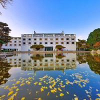 花园双床房 1 晚 + 早餐 2 份/天 + 香山公园入园礼遇（非纸质门票） 1 份