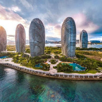 舒适高级双床房 2 晚(连住) + 海南热带风情饮品 1 份 + 海南茶点礼盒 1 份 + 游艇出海一日游 1 份