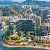 绿城度假酒店 5号楼湖景两卧室豪华套房 1 晚
