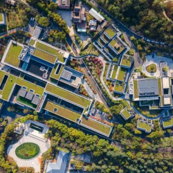 园景别墅大床房 1 晚 + 早餐 2 份/天 + 萌宠乐园入园门票 1 份 + 旅拍服务