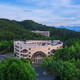 安吉中南度假 狮王酒店 豪华大床房 1 晚 + 早餐 2 份/天 + 中南百草原景区门票 2 份 + 观光火车券 2 份