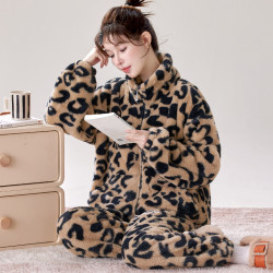 向薇 毛绒豹纹秋冬新款保暖加绒加厚家居服睡衣女法兰绒