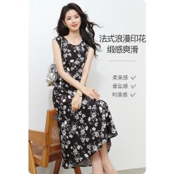晚白 法式浪漫印花缎感垂顺连衣裙女2026夏新款垂感显瘦无袖长裙