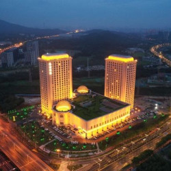 南京白金汉爵大酒店2天1晚套餐特价大床房