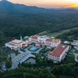 南京苏宁钟山国际高尔夫酒店3天2晚套餐园景阳台双床房·近览紫金山景致 静享闲适时光 2 晚(连住)