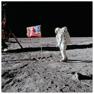 Buzz Aldrin 巴兹·奥尔德林 阿波罗11号《月球上的旗帜》