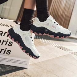 FILA 女士运动鞋