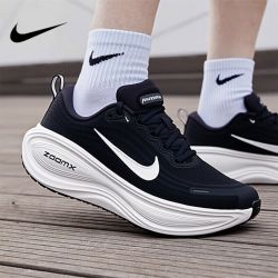 NIKE 男子迈柔VOMERO PLUS运动训练缓震跑步鞋HV8150-002