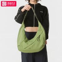 安德玛 UA女包 运动包单肩包时尚潮流休闲包女士包包户外出行大容量挎包